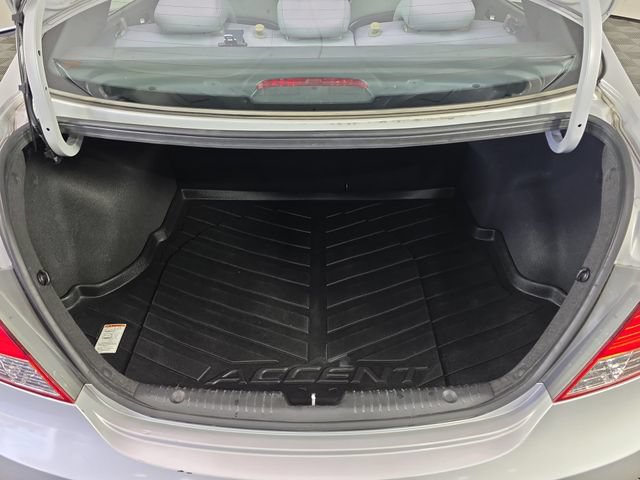 Used 2012 Hyundai Accent GLS FWD image 37