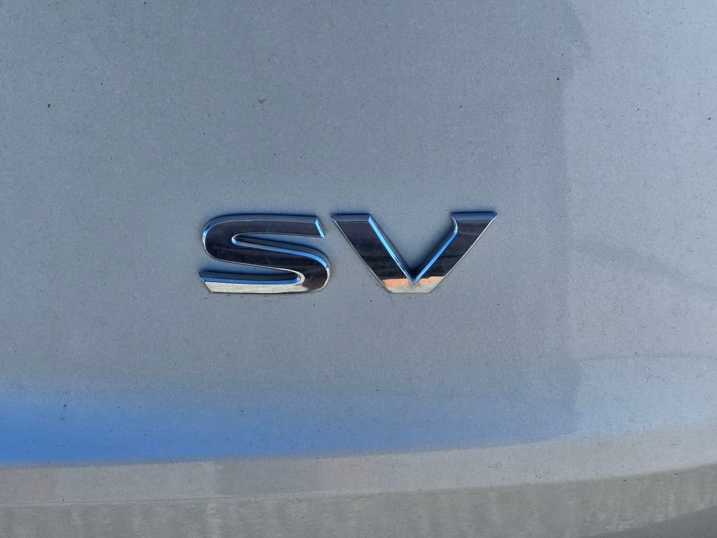 Used 2023 Nissan Rogue SV image 16