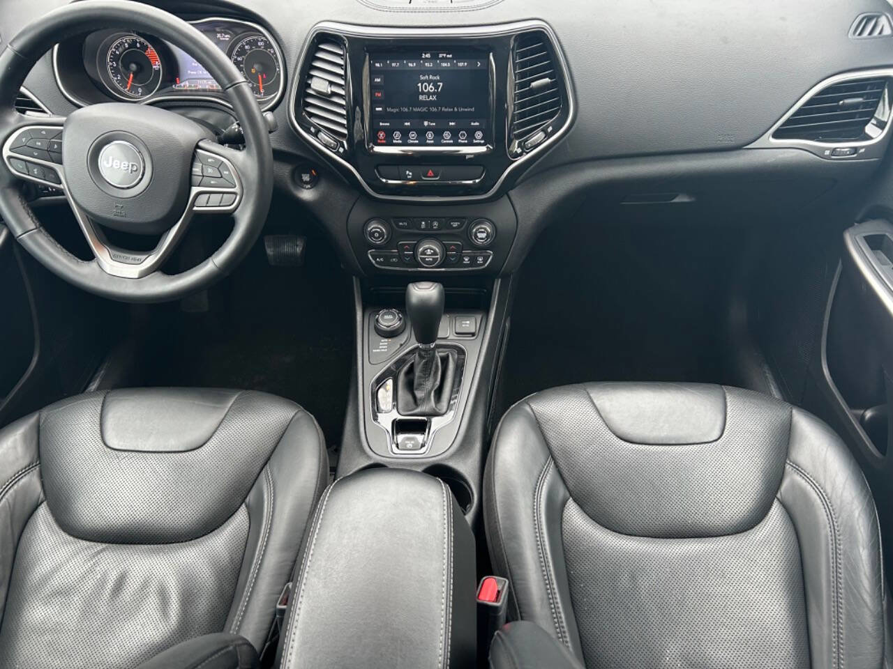 Used 2019 Jeep Cherokee Limited image 16