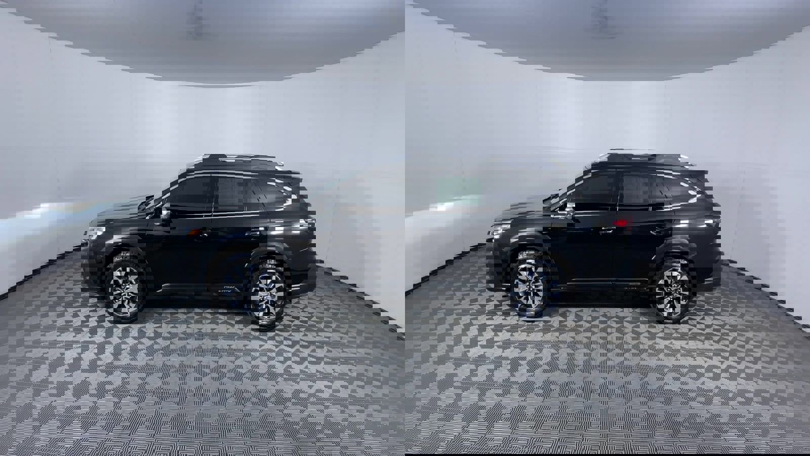 Certified 2023 Subaru Outback Touring XT image 5