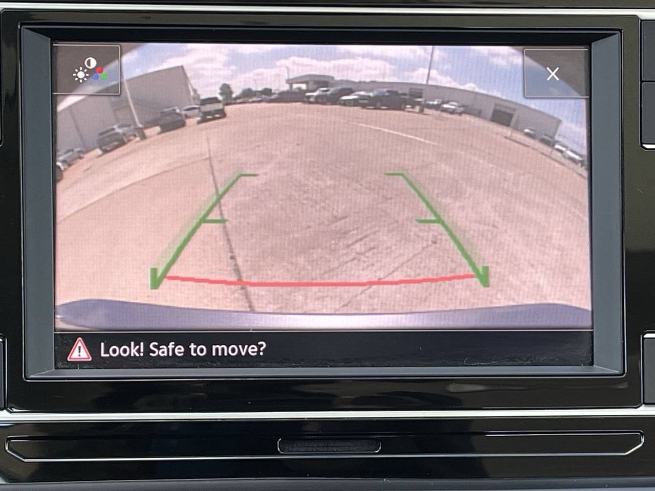 Used 2024 Volkswagen Jetta SE FWD image 16