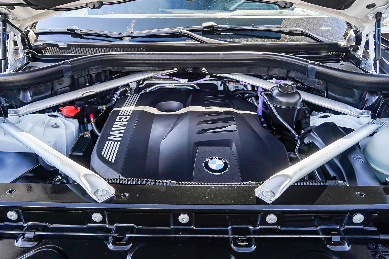 Used 2025 BMW X5 sDrive40i w/ Premium Package image 29