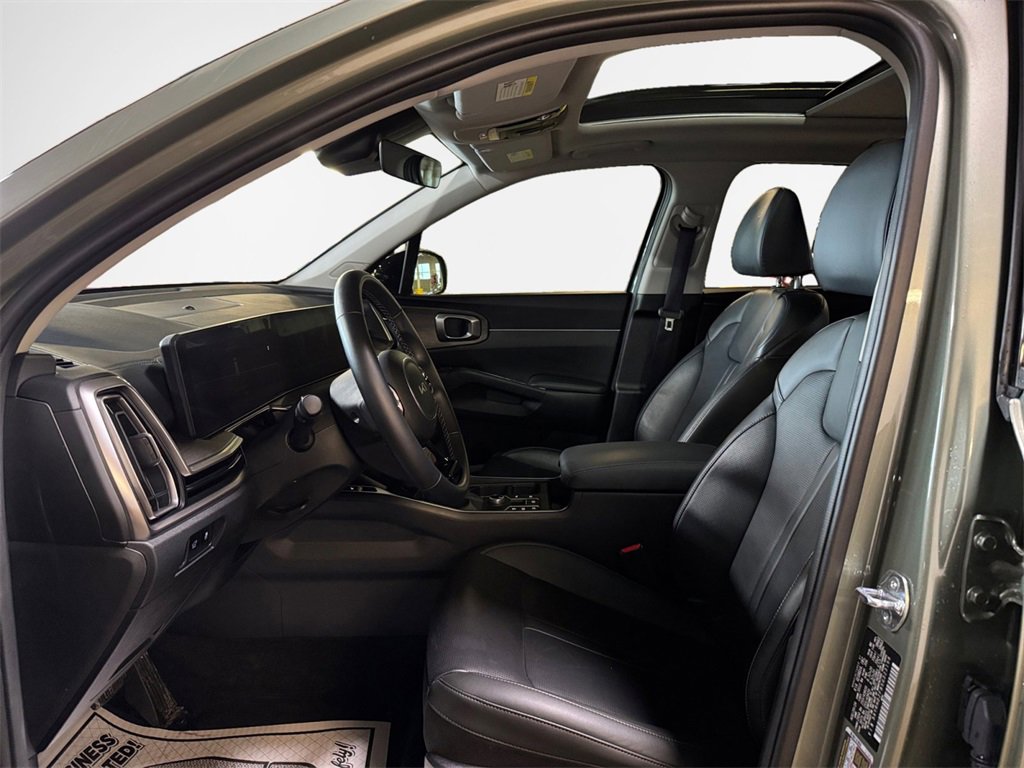 Certified 2025 Kia Sorento X-Line EX image 12