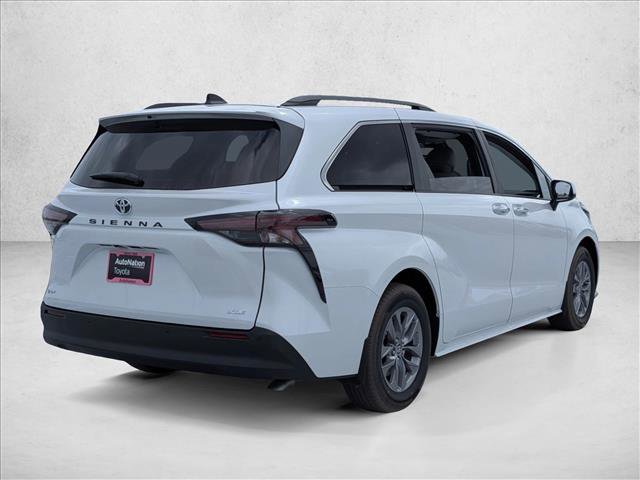 New 2026 Toyota Sienna XLE image 2