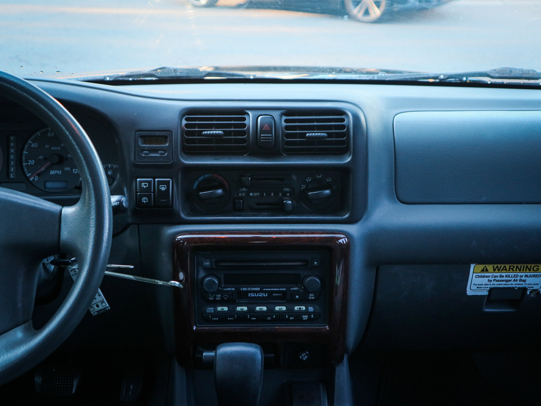 Used 2002 Isuzu Rodeo LS image 28