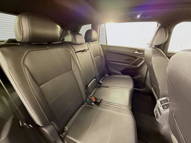 Used 2020 Volkswagen Tiguan SE R-Line FWD image 27