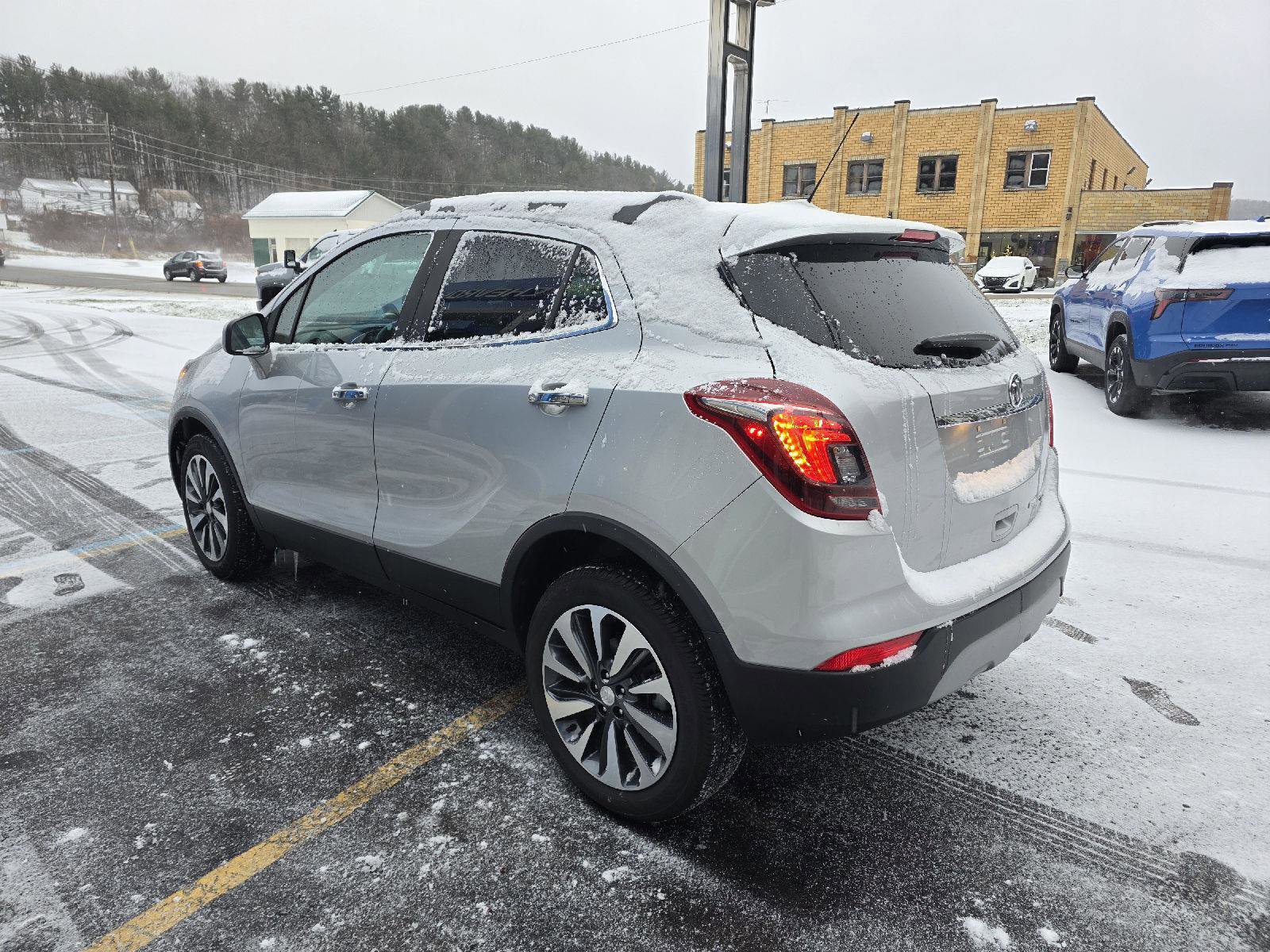 Used 2021 Buick Encore Preferred w/ Safety Package image 7