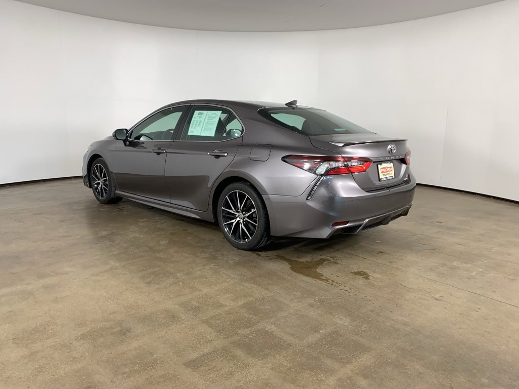 Used 2024 Toyota Camry SE w/ Convenience Package image 14