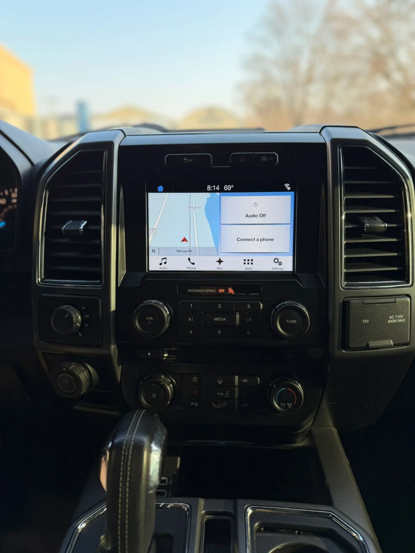 Used 2017 Ford F150 XLT w/ Equipment Group 302A Luxury AWD/4WD image 13