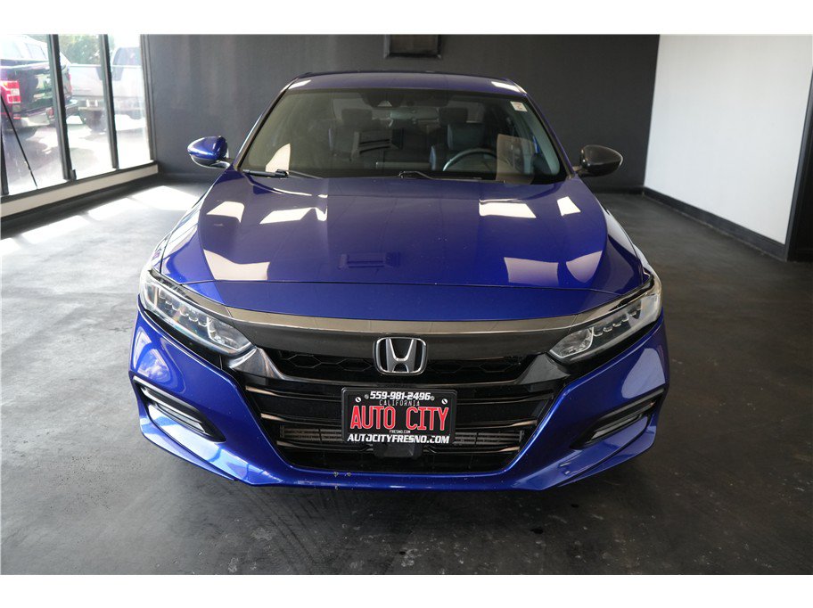 Used 2018 Honda Accord Sport image 2