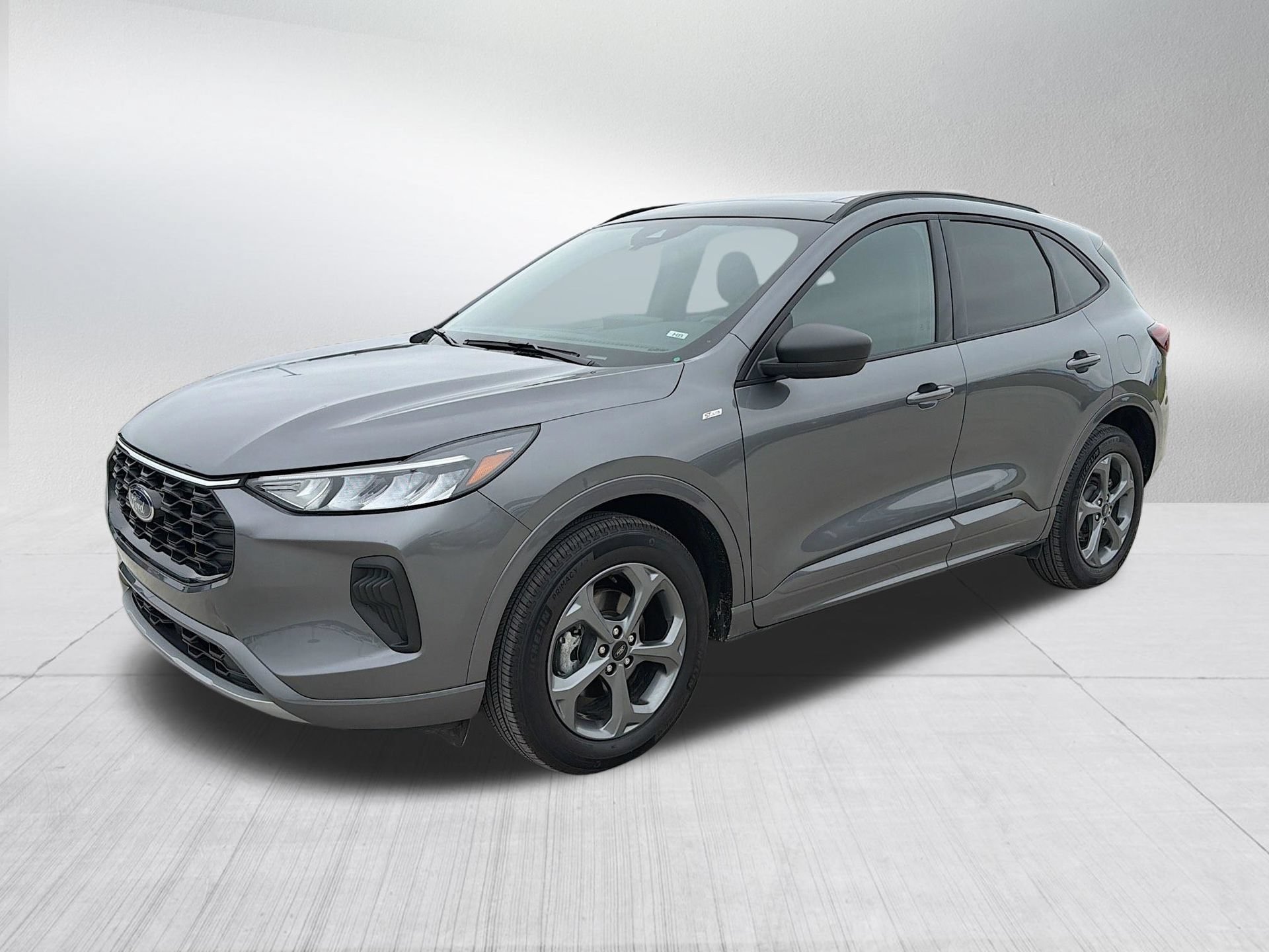 Used 2024 Ford Escape ST-Line w/ Tech Pack #1 AWD/4WD image 1