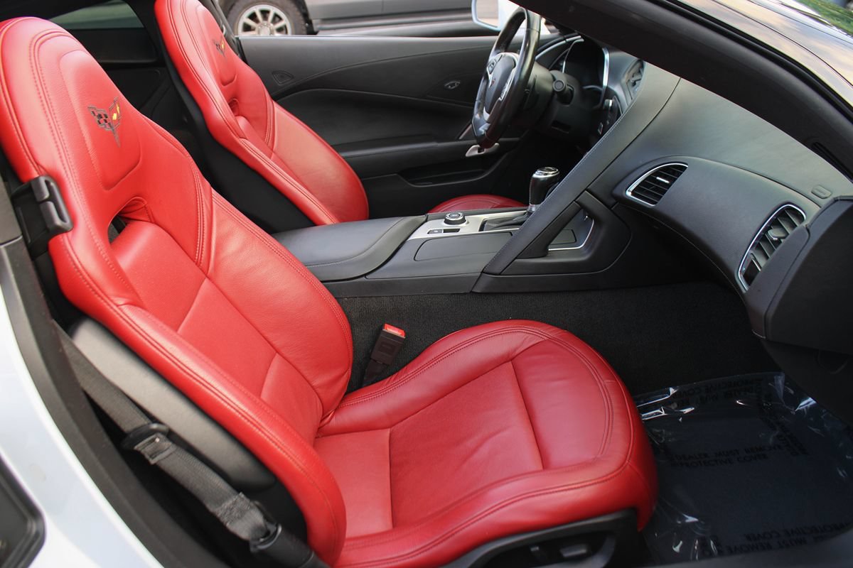 Used 2019 Chevrolet Corvette Stingray Coupe w/ 1LT RWD image 20