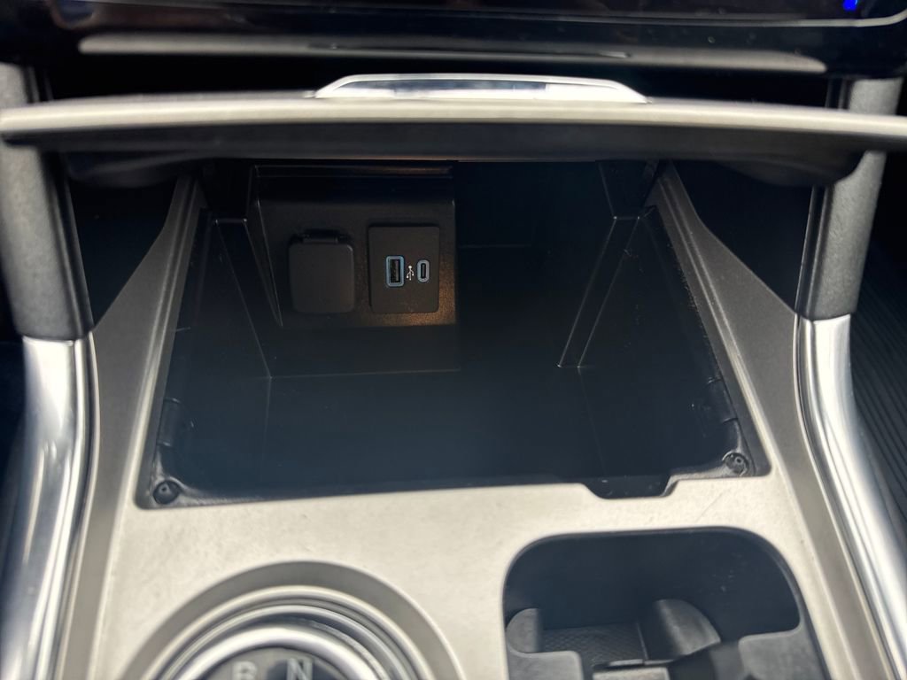 Used 2023 Ford Explorer Limited w/ Limited Technology Package image 46