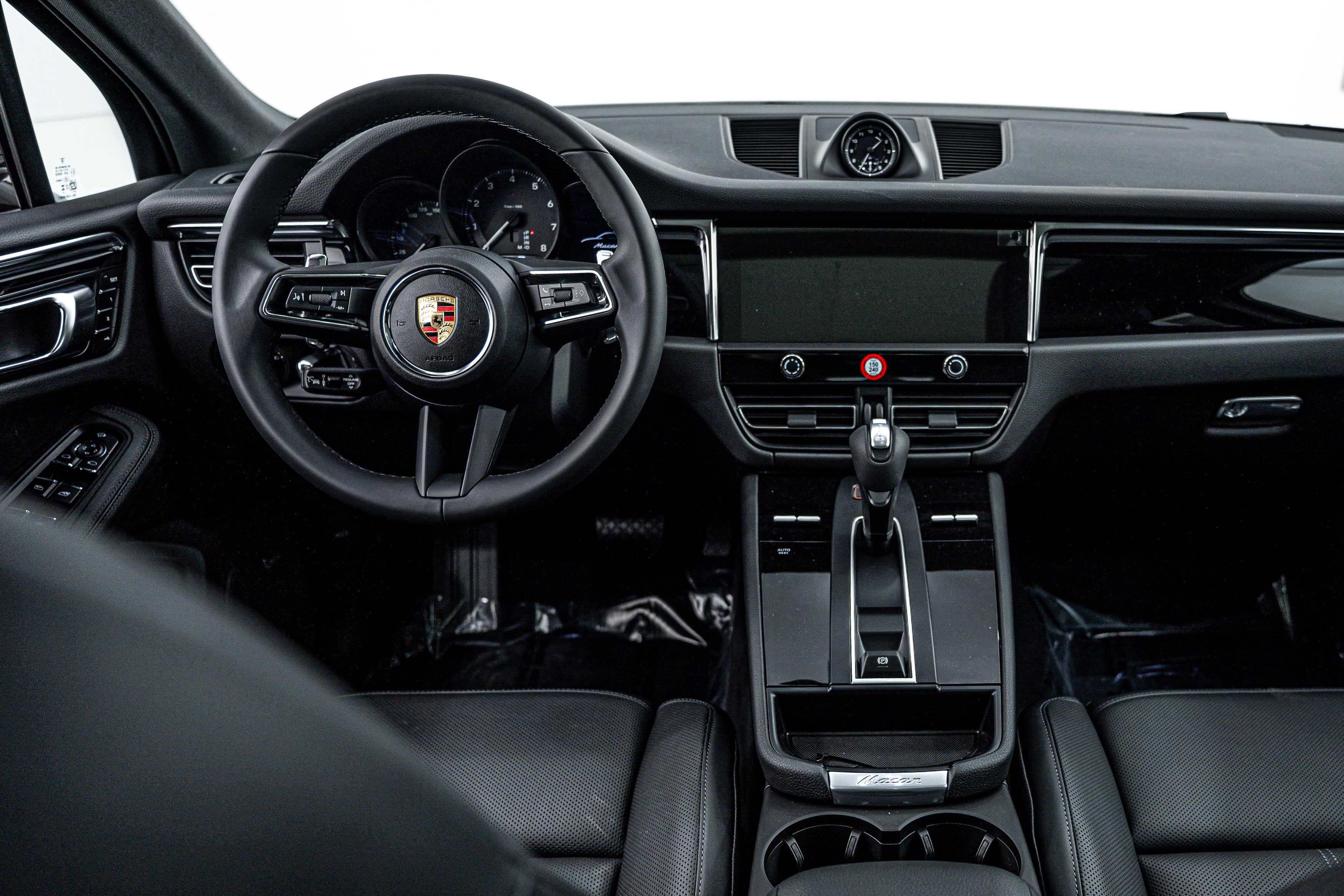 New 2025 Porsche Macan image 13