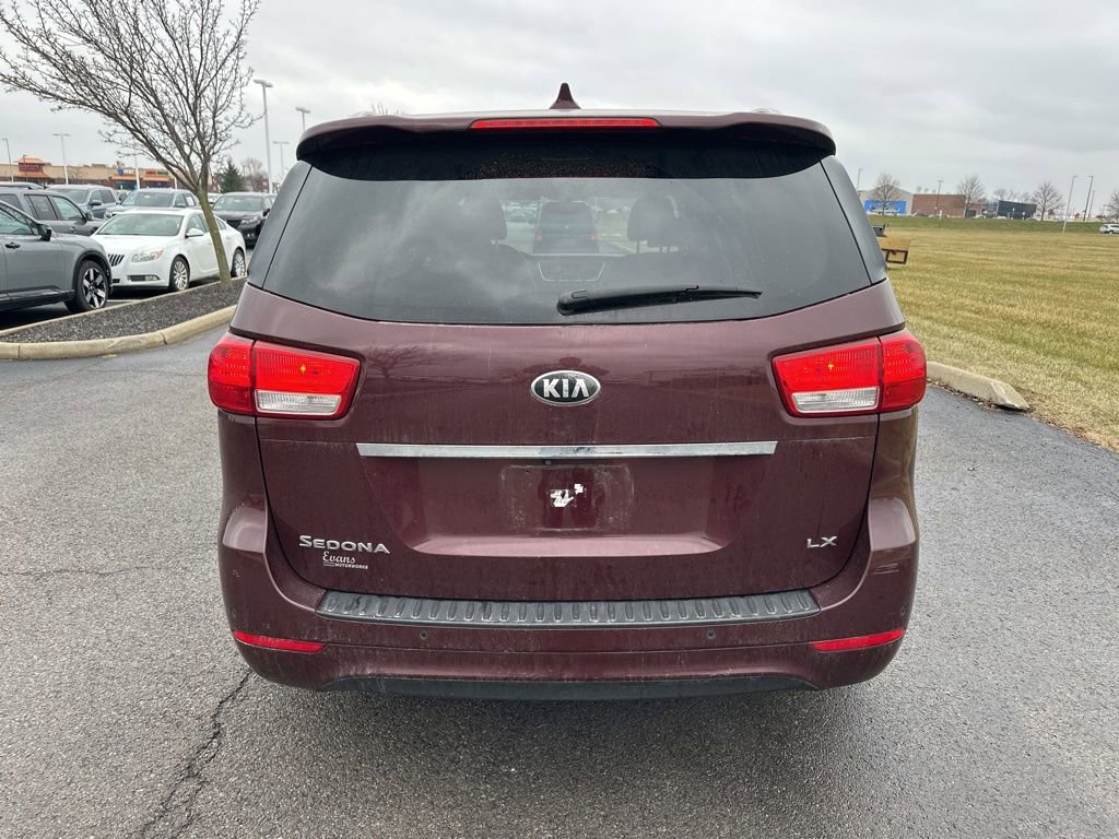 Used 2016 Kia Sedona LX w/ LX Convenience Package image 9
