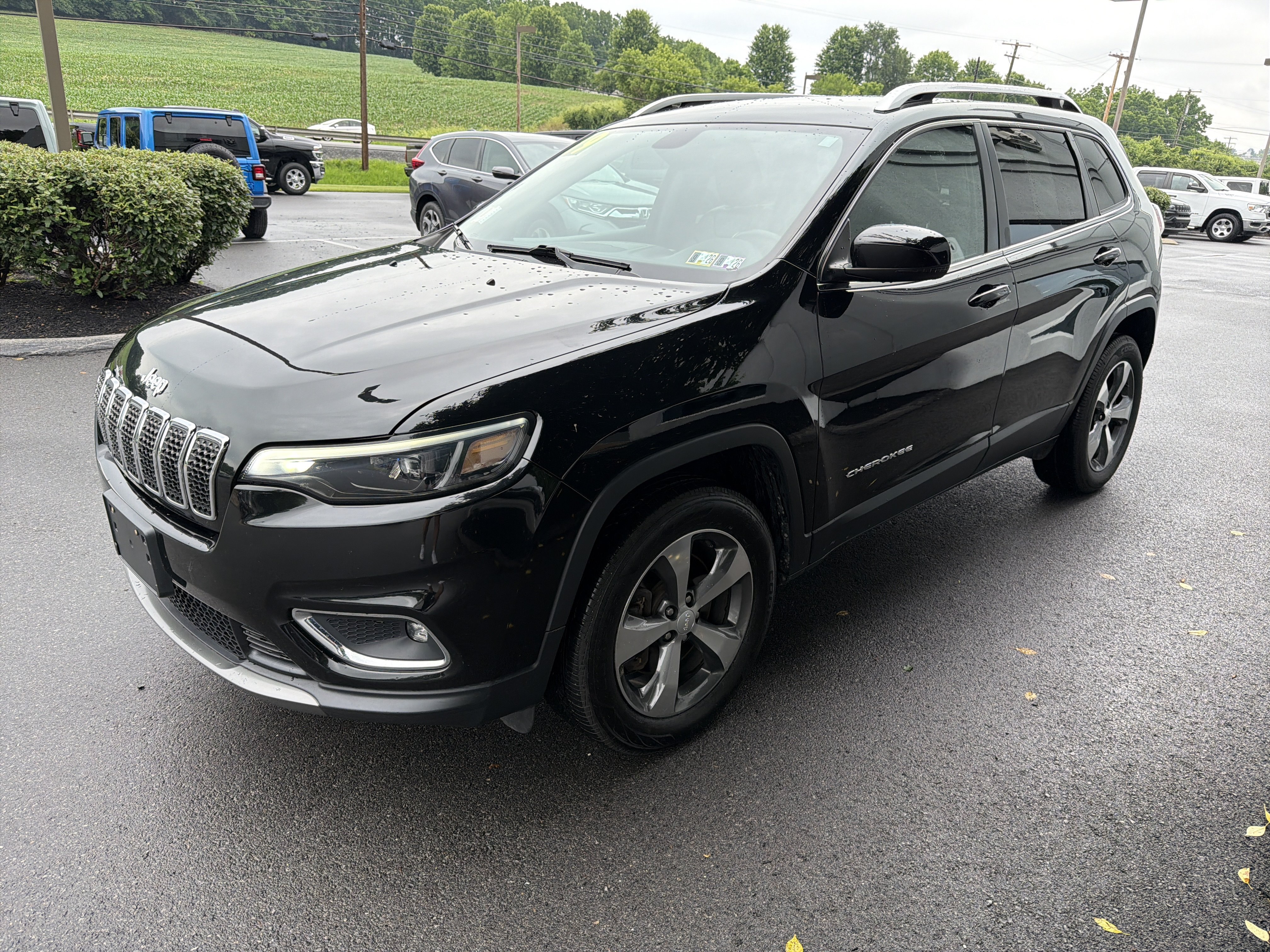 Used 2019 Jeep Cherokee Limited AWD/4WD image 7