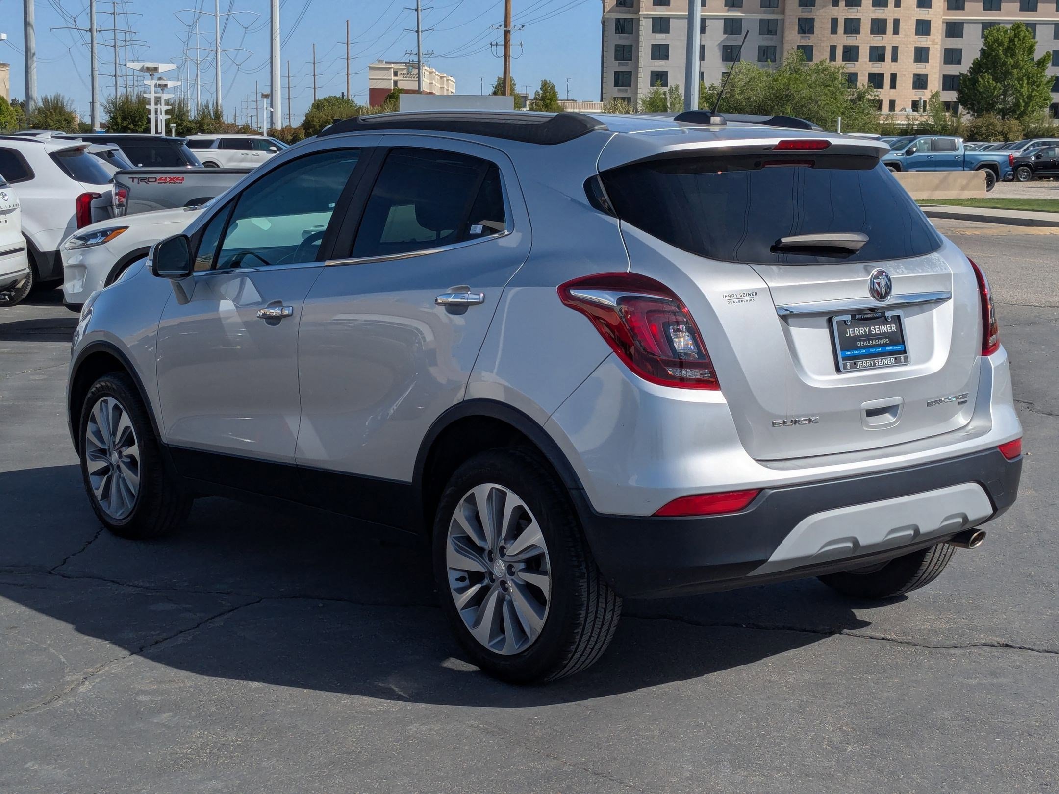 Used 2018 Buick Encore Preferred AWD/4WD image 3