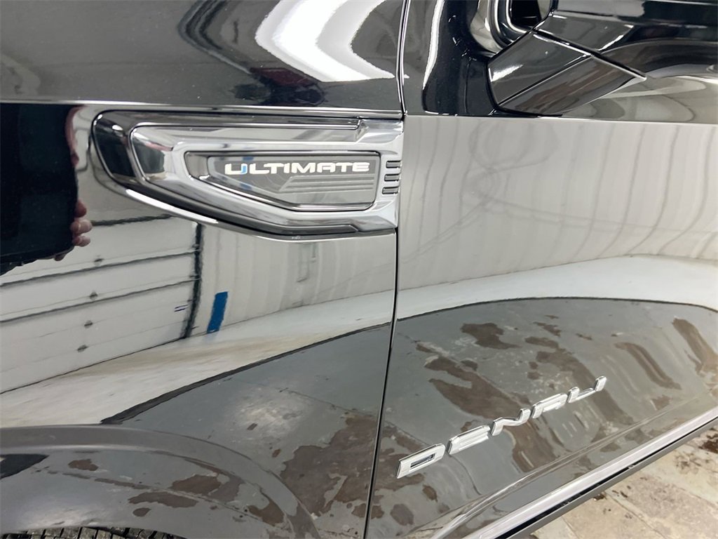 Used 2025 GMC Yukon Denali Ultimate image 28