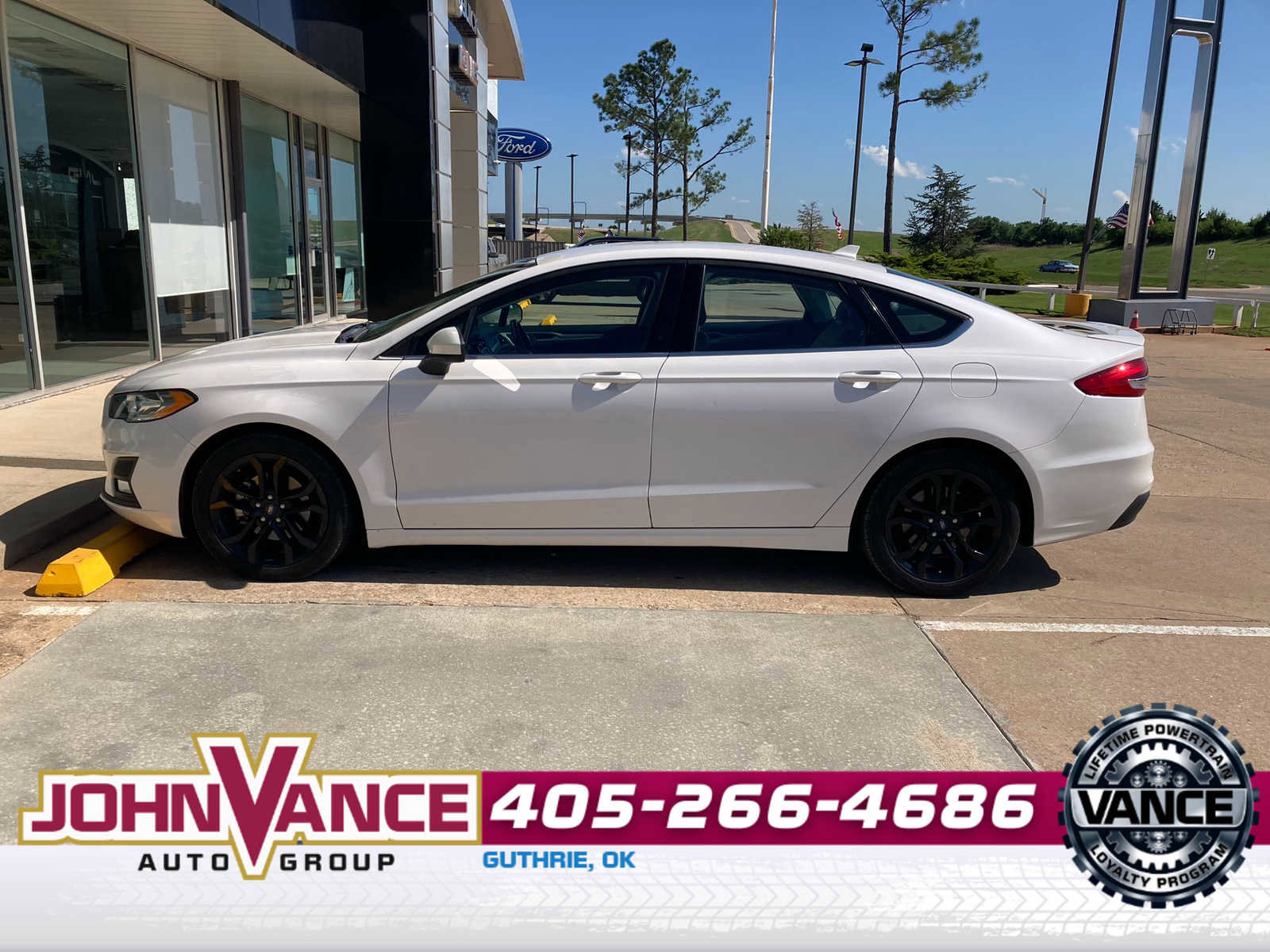 Used 2020 Ford Fusion SE w/ Equipment Group 151A image 2