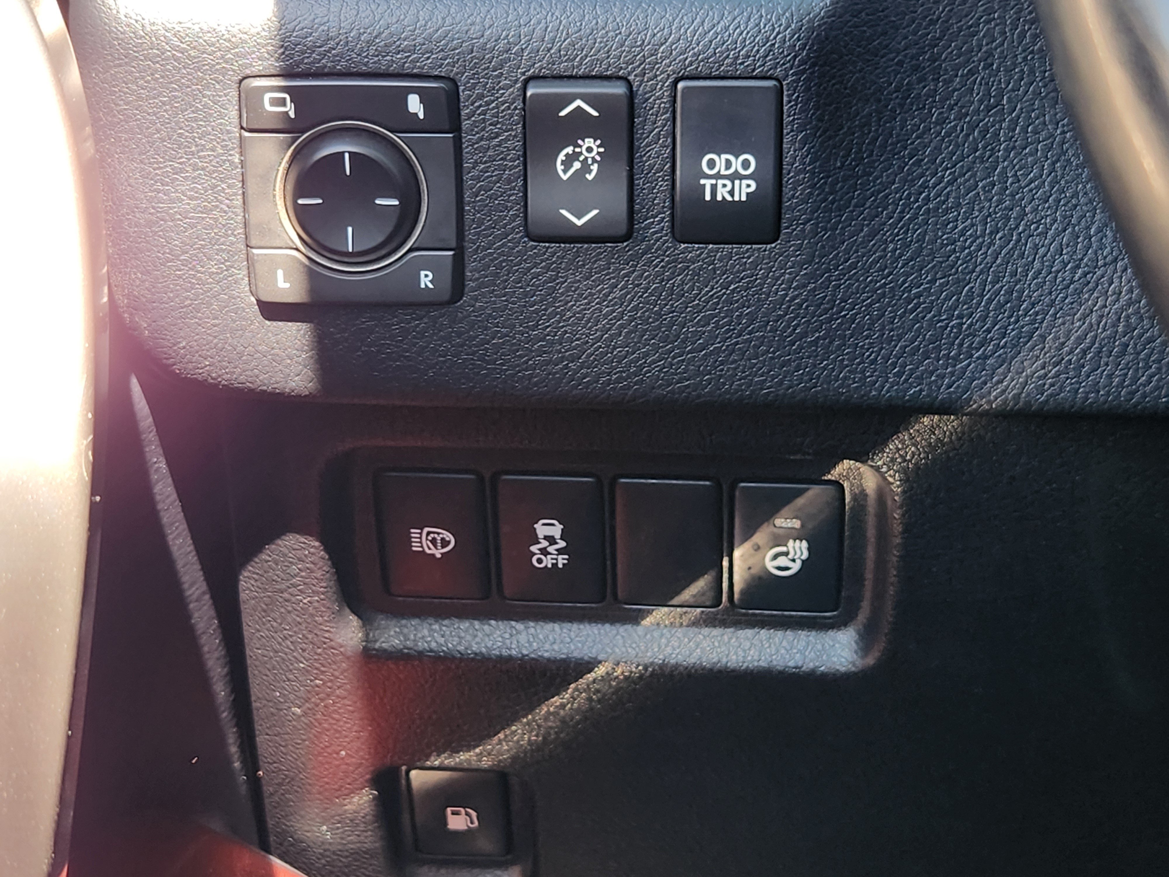 Used 2018 Lexus GX 460 Luxury w/ Preferred Accessory Package AWD/4WD image 22