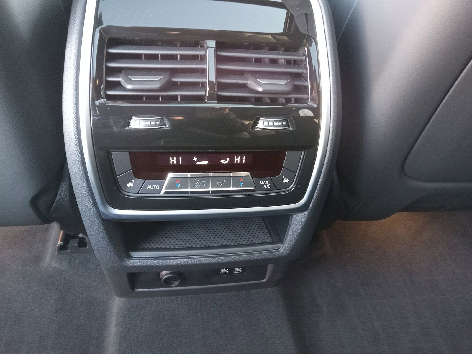 Used 2026 BMW X5 M Competition w/ Executive Package image 26