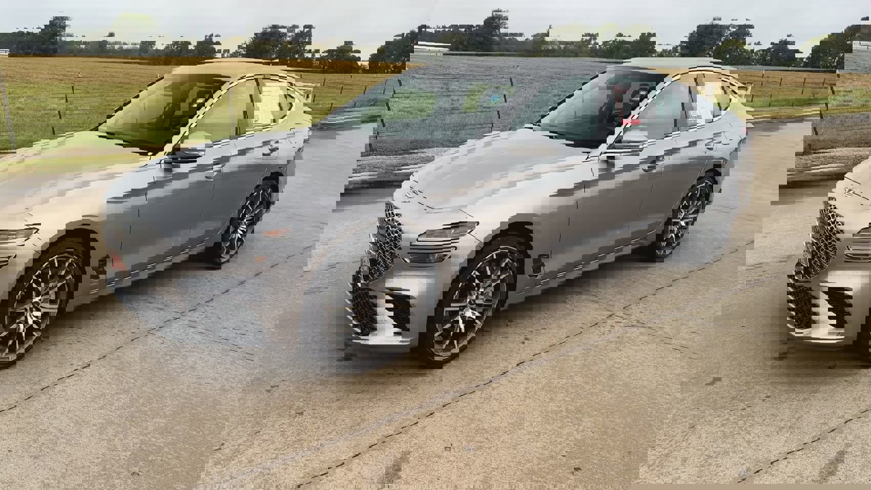 Used 2024 Genesis G70 2.5T image 4