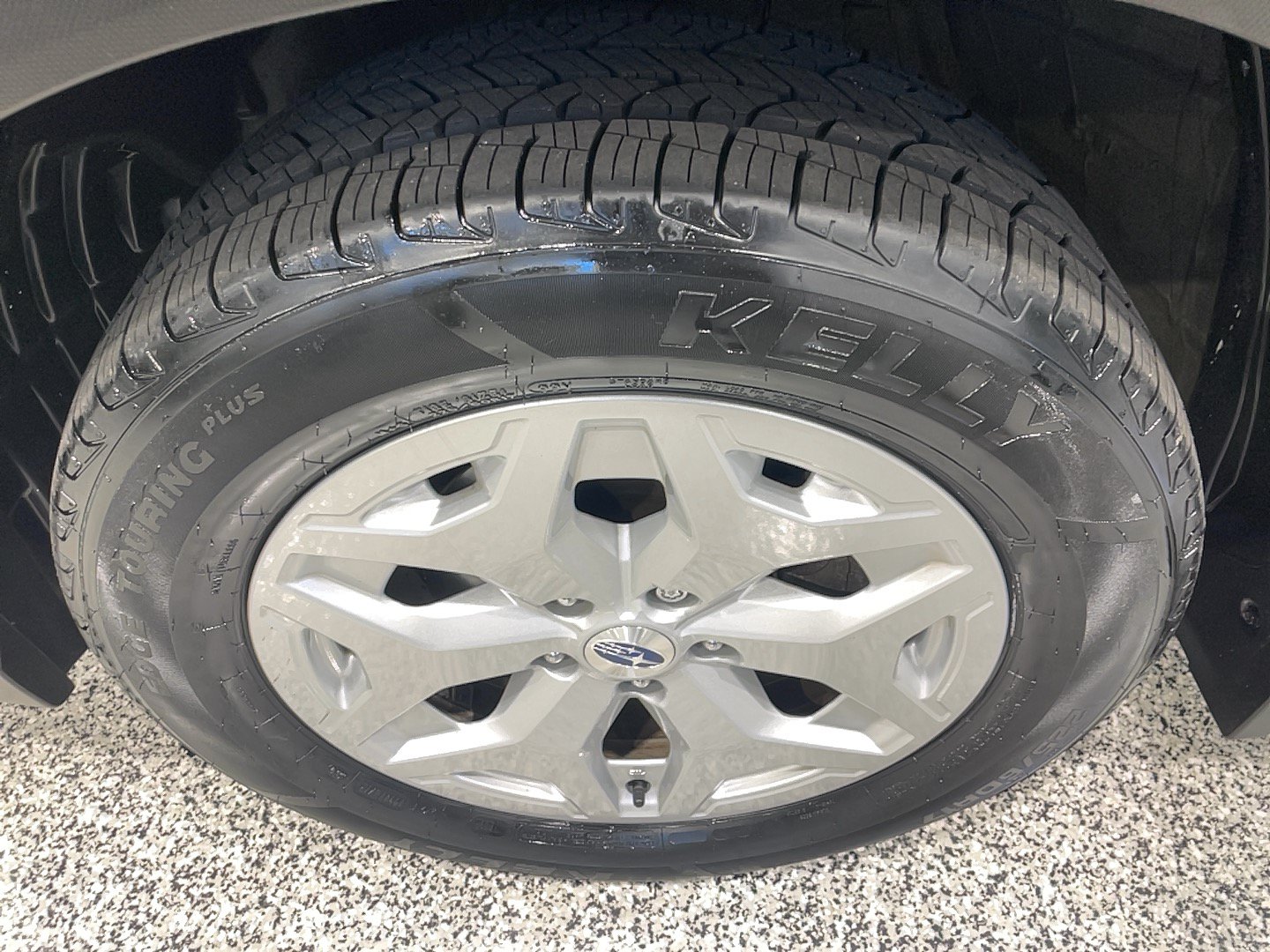 Used 2023 Subaru Forester AWD/4WD image 5