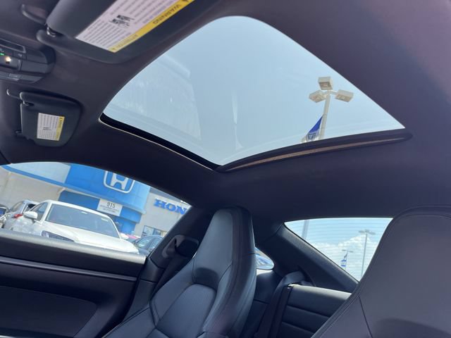 Used 2022 Porsche 911 Carrera image 18