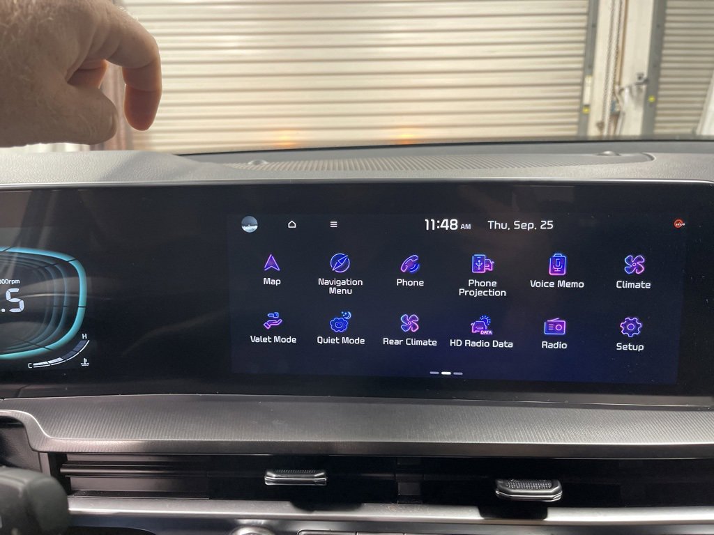 Used 2025 Kia Telluride S image 33
