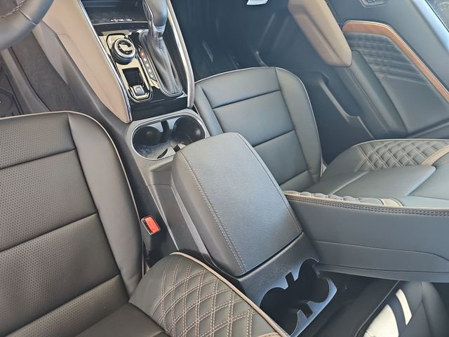 New 2026 GMC Canyon Denali w/ LPO, Denali Black Edition image 23