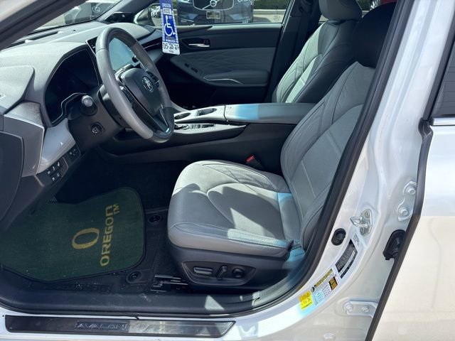 Used 2021 Toyota Avalon Limited w/ Advanced Safety Package FWD image 6