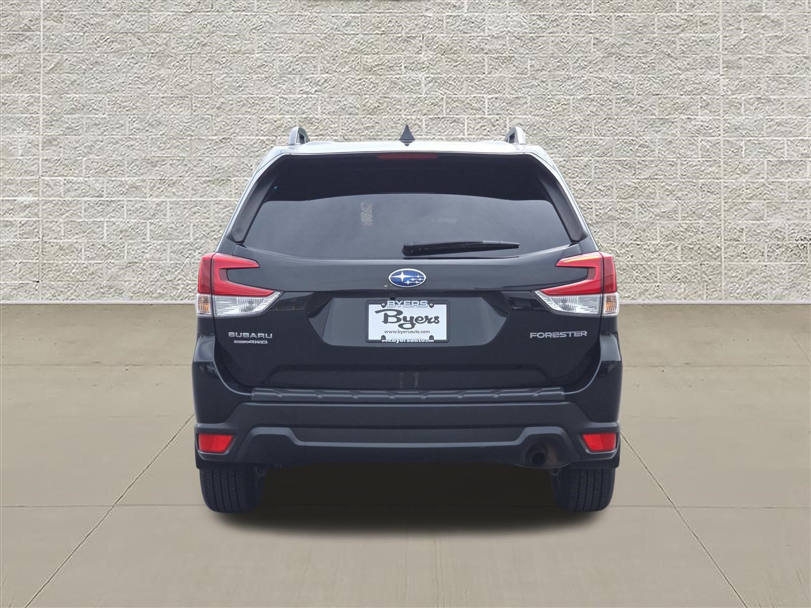 Used 2021 Subaru Forester Premium AWD/4WD image 6