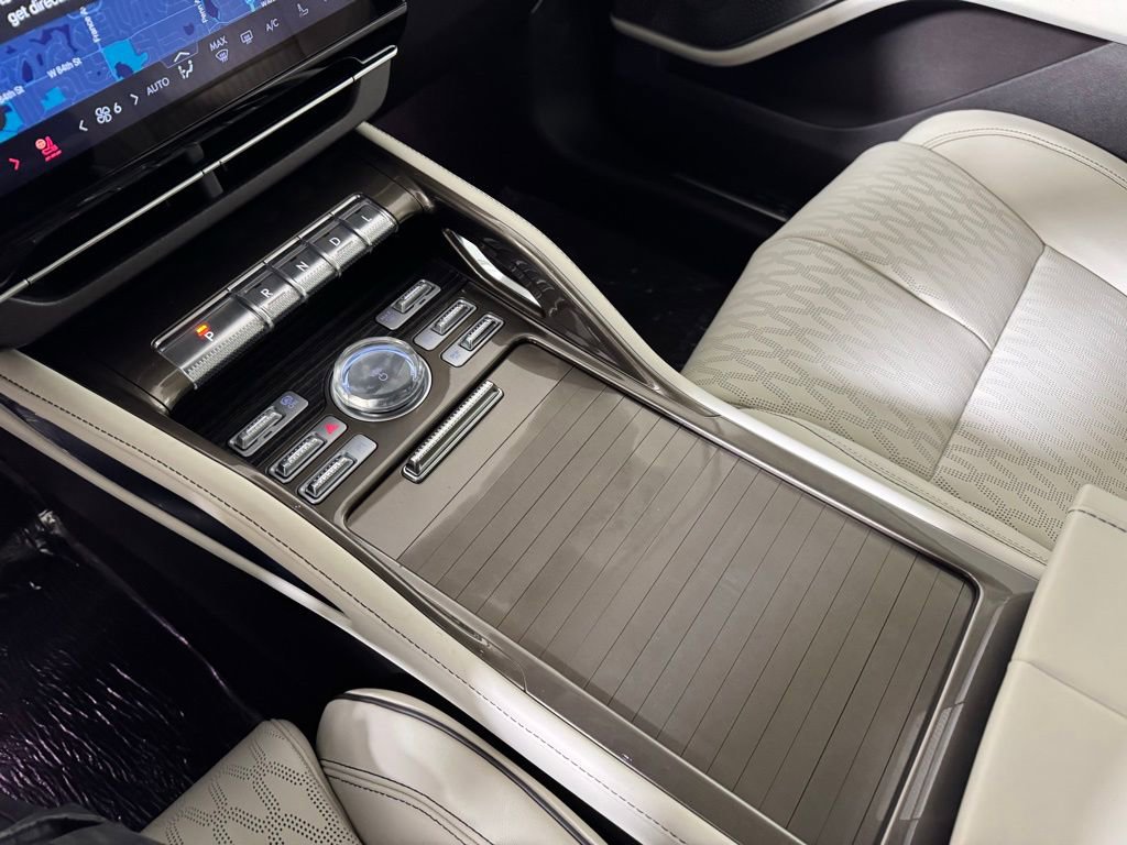 New 2026 Lincoln Nautilus Black Label w/ Jet Appearance Package AWD/4WD image 29