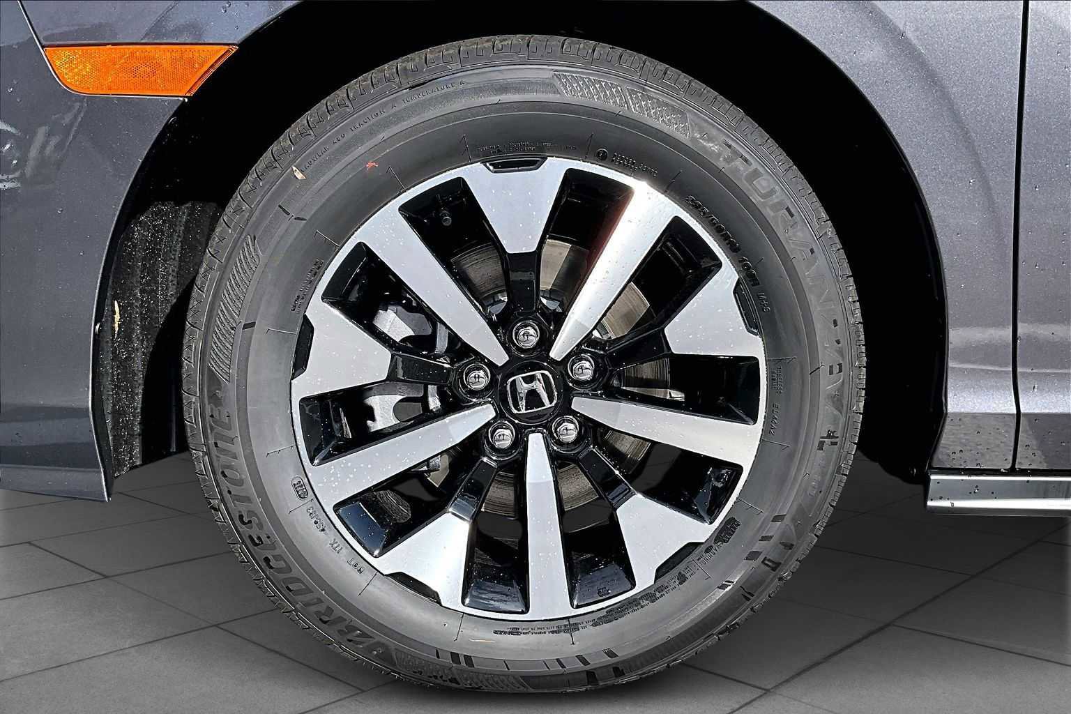 New 2026 Honda Odyssey EX-L image 9