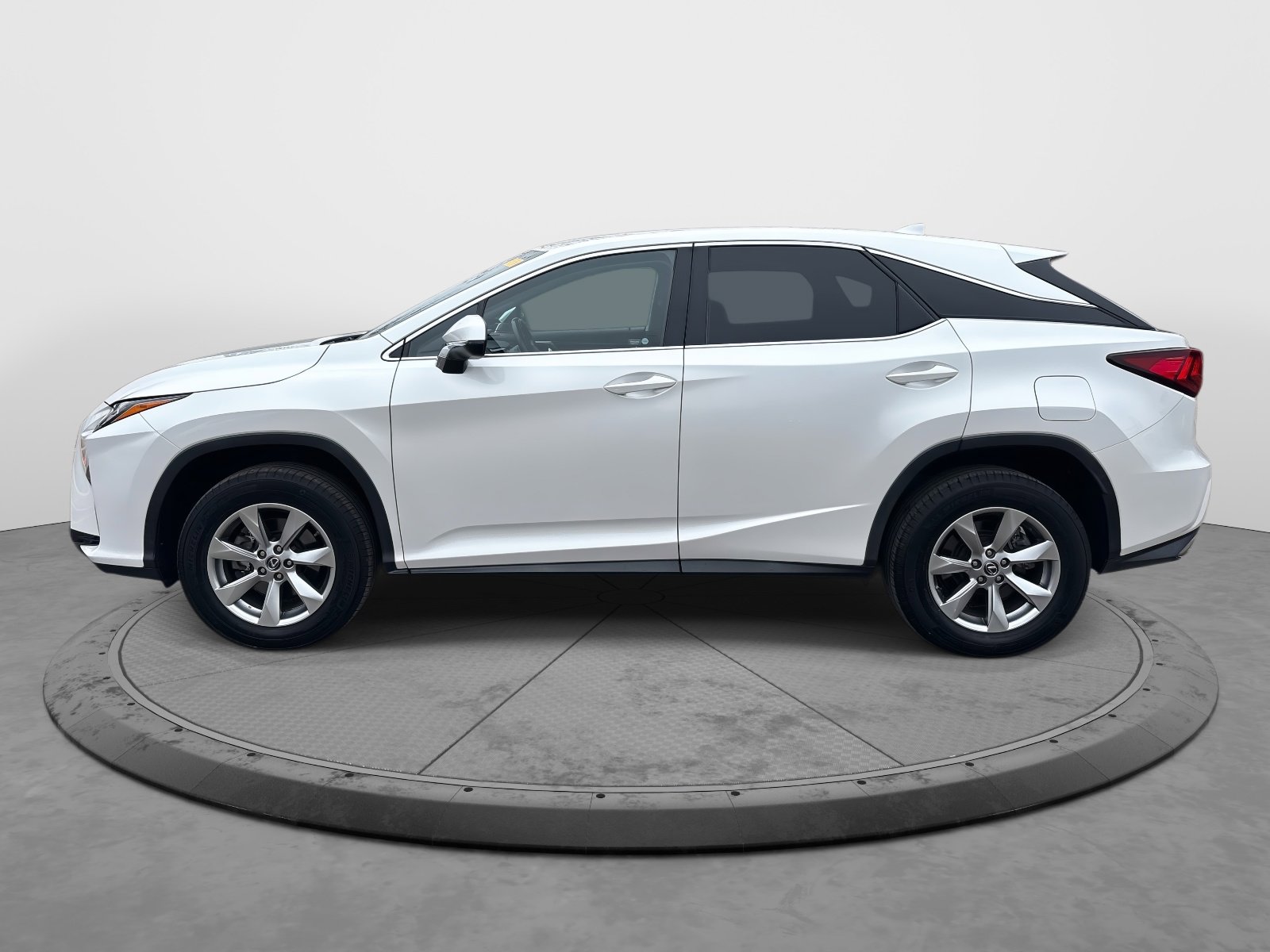 Used 2019 Lexus RX 350 FWD w/ Accessory Package image 5
