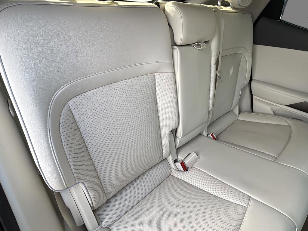 Certified 2023 Genesis GV60 Advanced image 42