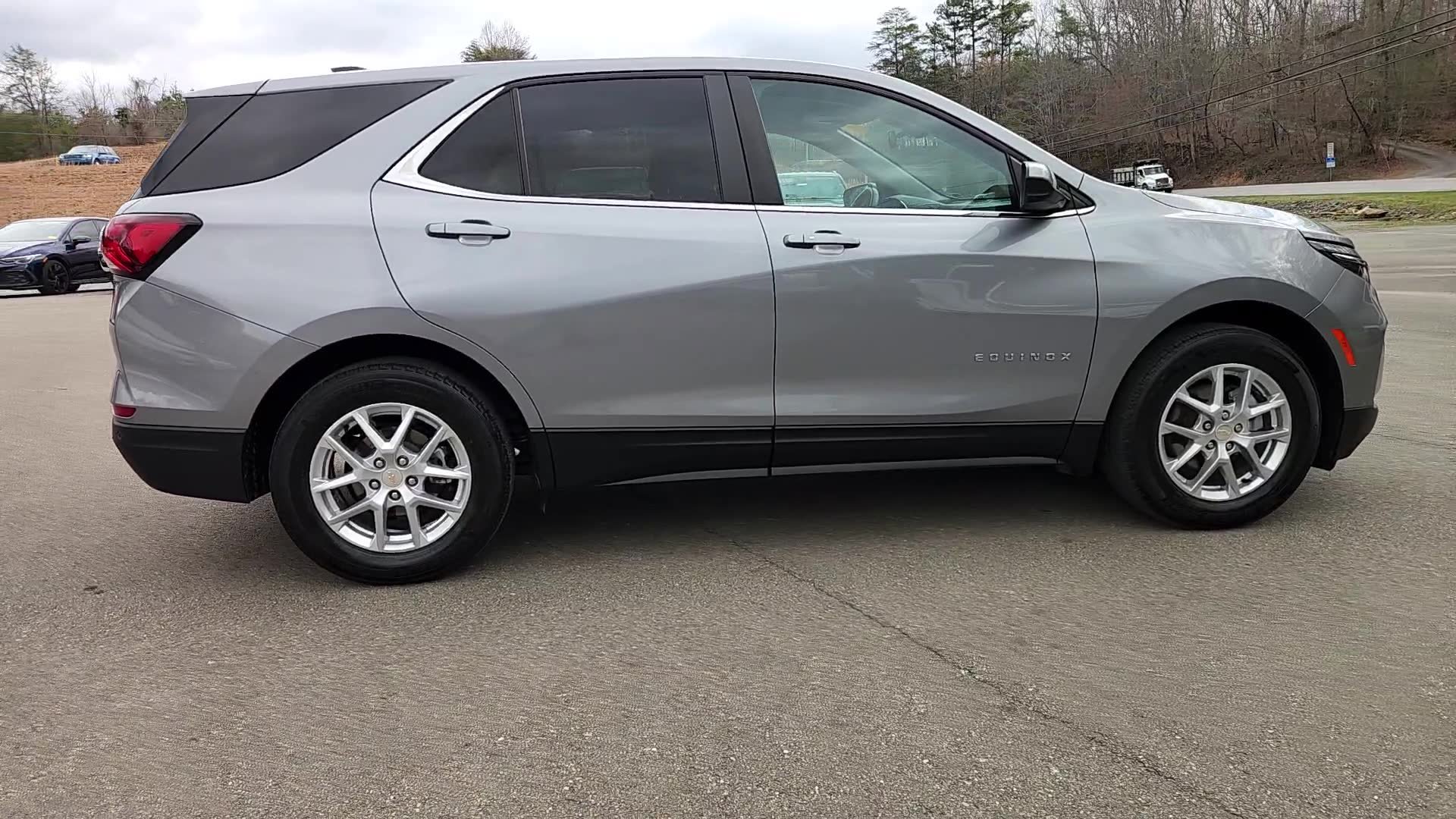 Used 2024 Chevrolet Equinox LT FWD image 18