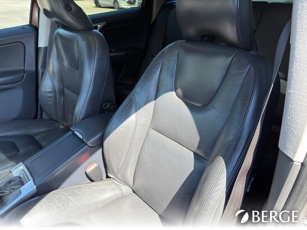 Used 2014 Volvo XC60 T6 AWD/4WD image 13