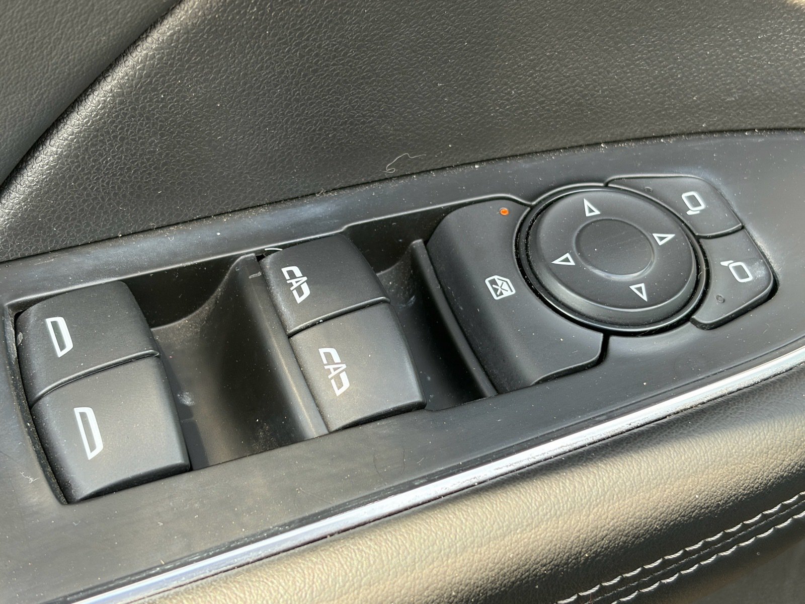 Used 2023 Buick Envision Preferred FWD image 16