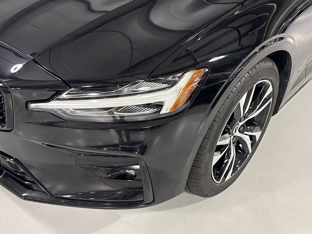 Used 2024 Volvo S60 B5 Plus AWD/4WD image 7
