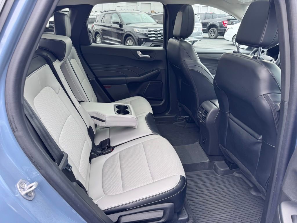Used 2024 Ford Escape SE FWD image 32