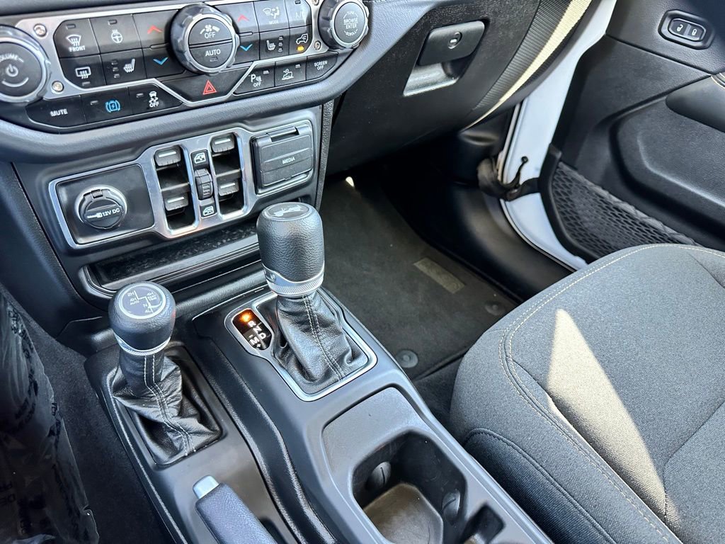 Used 2025 Jeep Wrangler Unlimited Sahara w/ Safety Group image 20