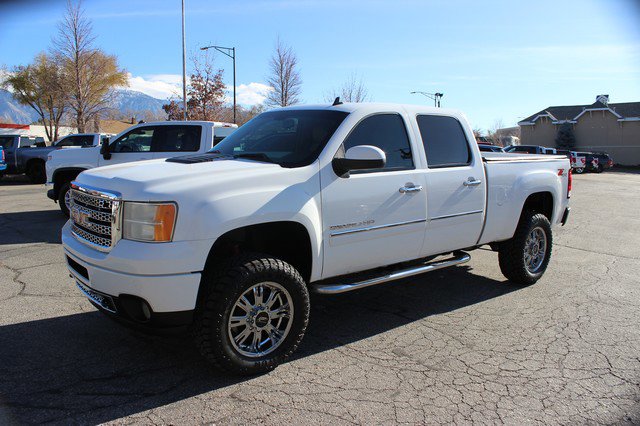 Used 2013 GMC Sierra 2500 Denali w/ Suspension Package, Off-Road image 1