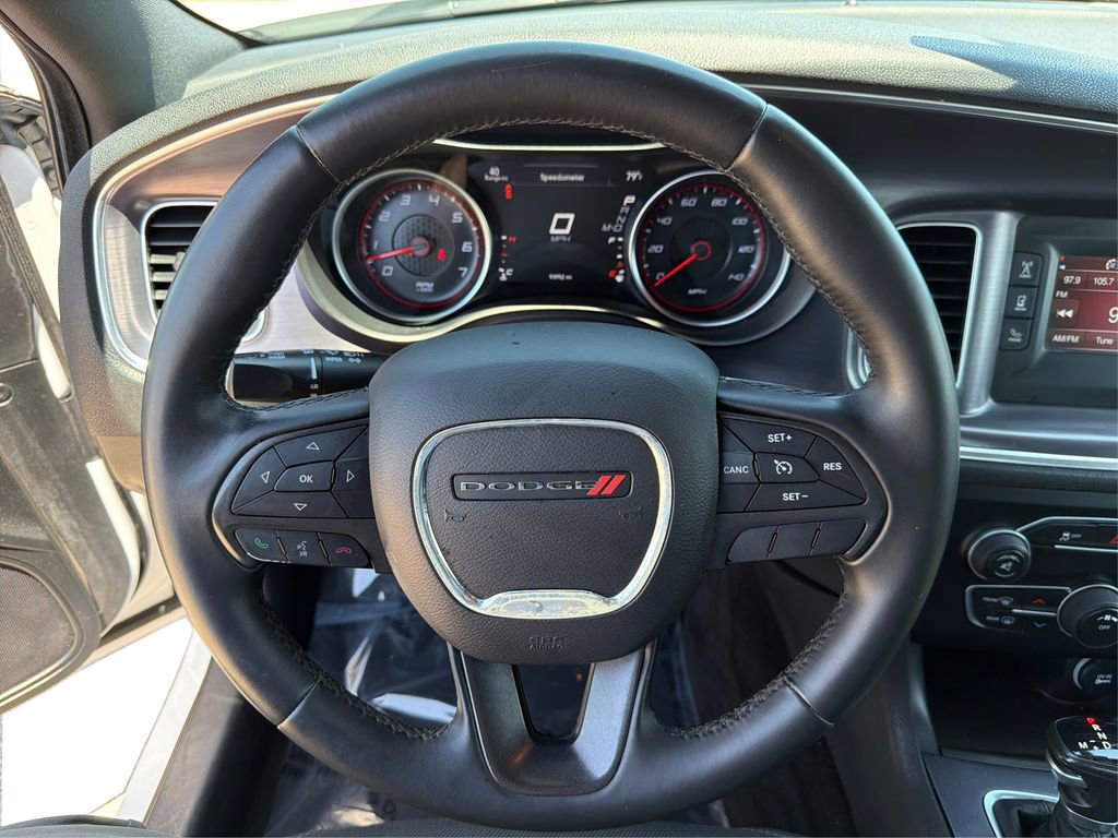 Used 2016 Dodge Charger SE RWD image 17