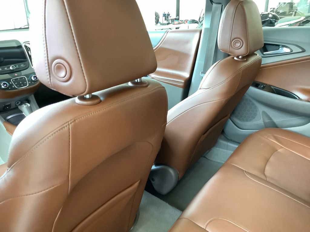 Used 2018 Chevrolet Malibu Premier w/ Premier Sun and Wheel Package FWD image 19