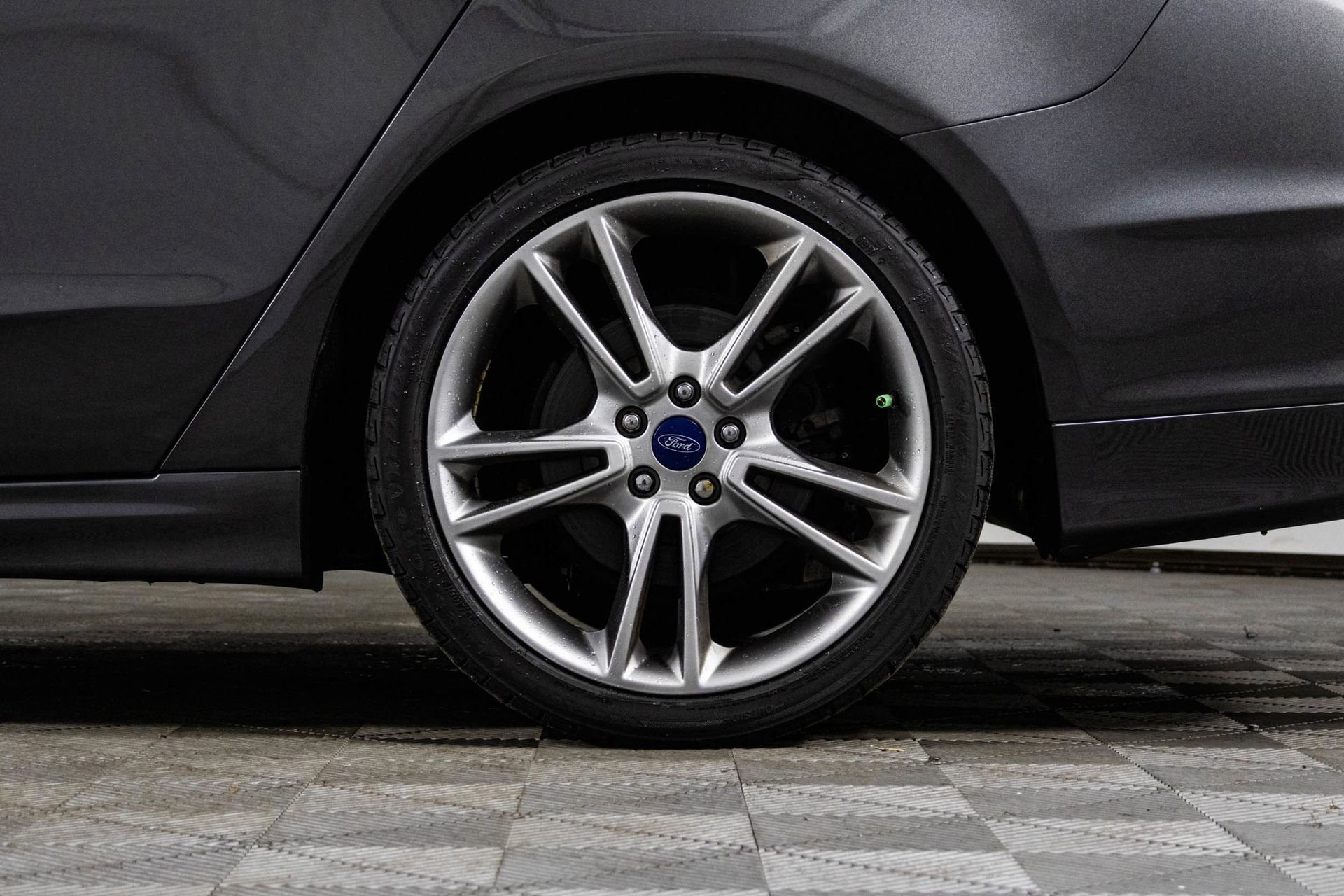 Used 2015 Ford Fusion Titanium image 43