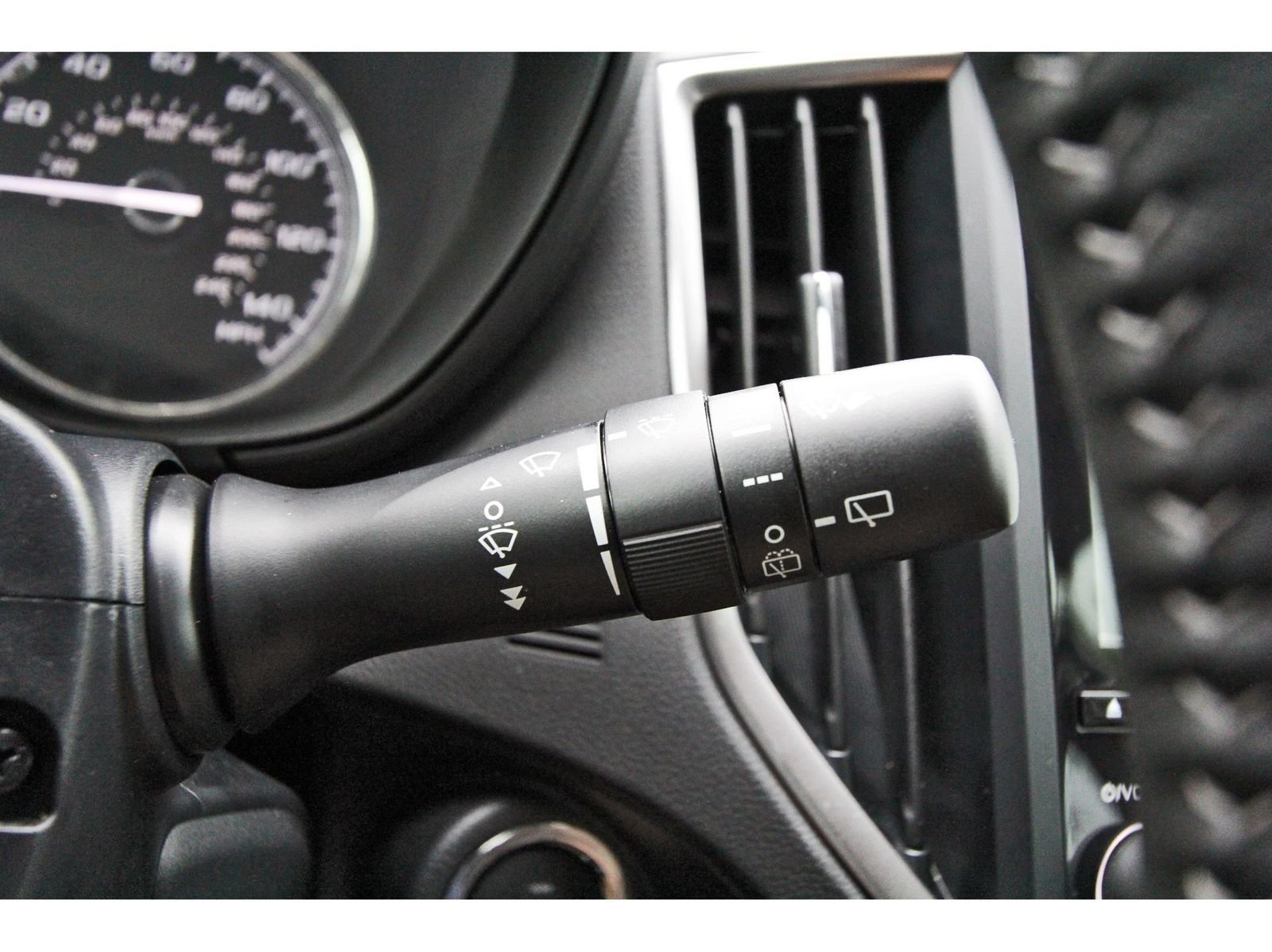 Certified 2023 Subaru Forester Touring AWD/4WD image 18