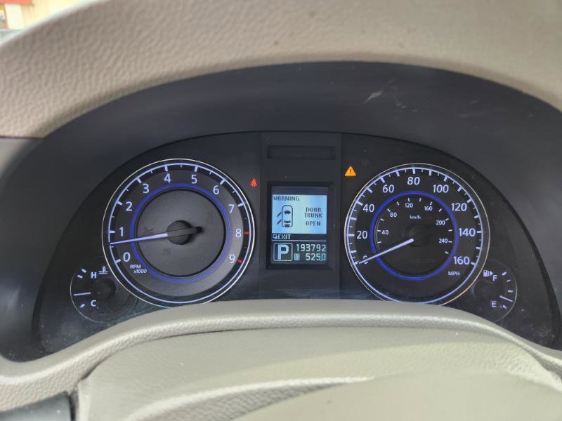 Used 2012 INFINITI G37 Journey w/ Premium Pkg image 31