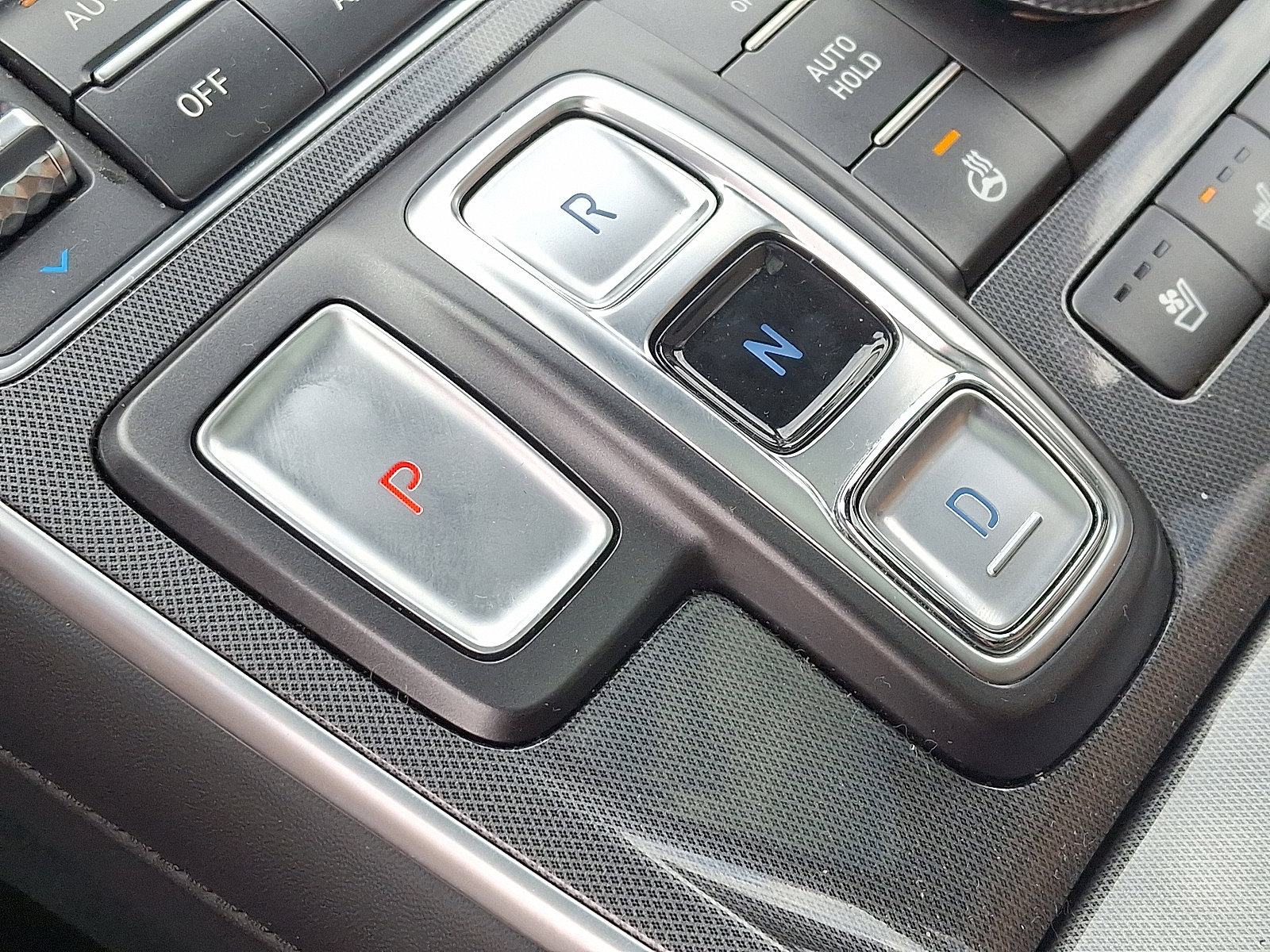 Used 2021 Hyundai Santa Fe Calligraphy w/ Cargo Package image 16