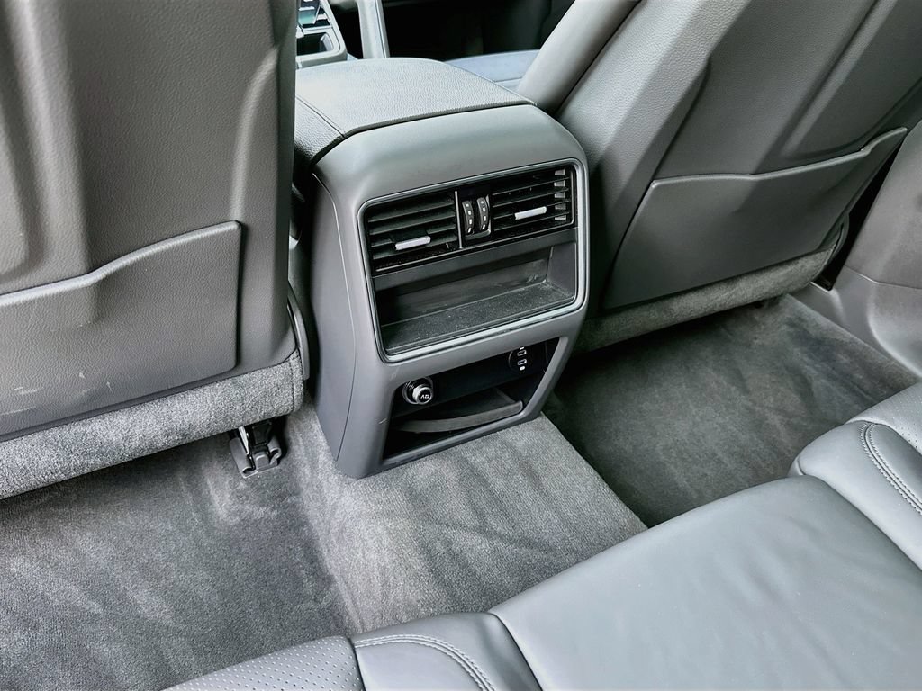 Certified 2020 Porsche Cayenne E-Hybrid AWD/4WD image 27